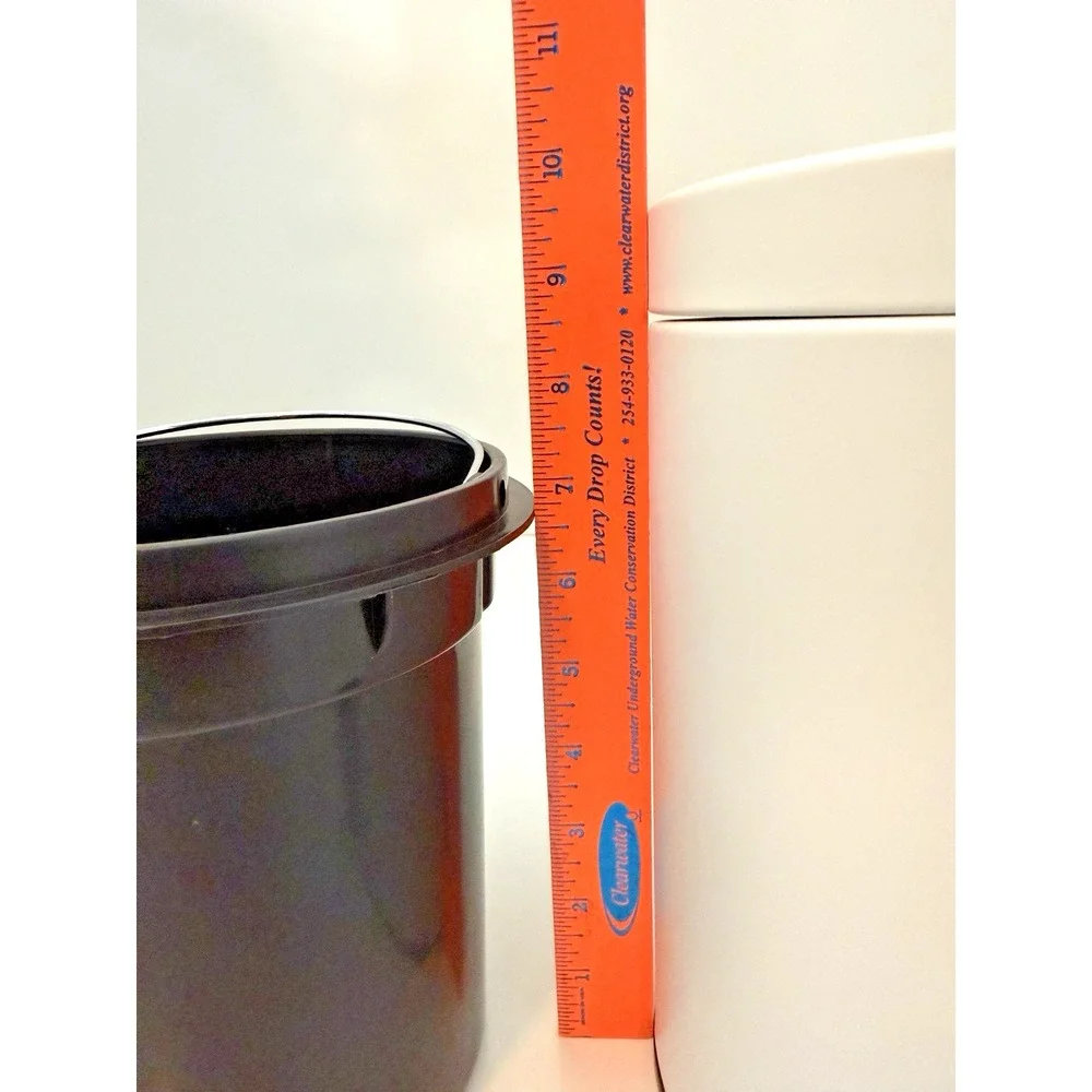Small Metal White 2 Liter Step Trash Can with Removable Liner 9.5